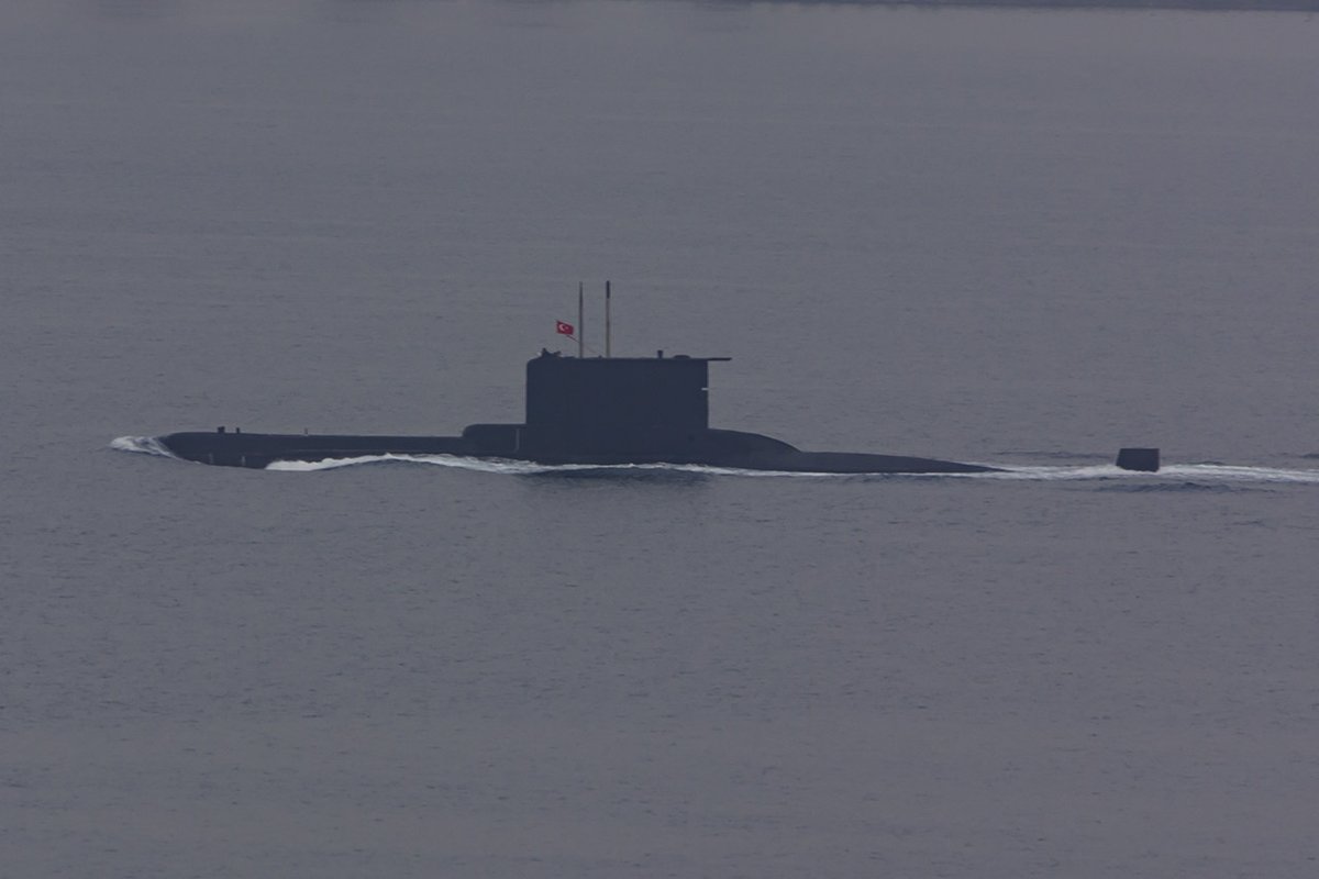 OguzEroguz1's tweet image. #TurkishNavy's #Type209/1200 #AyClass #submarines #gölcük