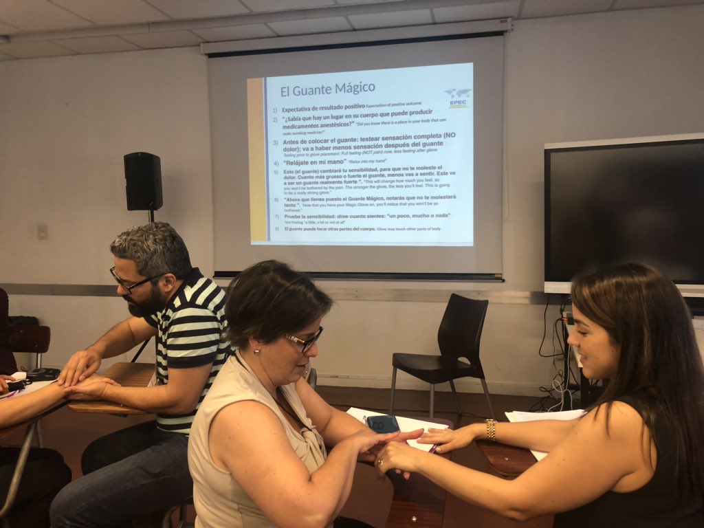 NoNeedlessPain's tweet photo. Day 4 of #EPECpeds in Buenos Aires. The new Trainers from 15 South-American countries are learning โEl Guante Mรกgicoโ (the Magic Glove) to reduce procedural pain and anxiety in children. Watch https://t.co/AWMY0LtobD https://t.co/vYAB87fu7m