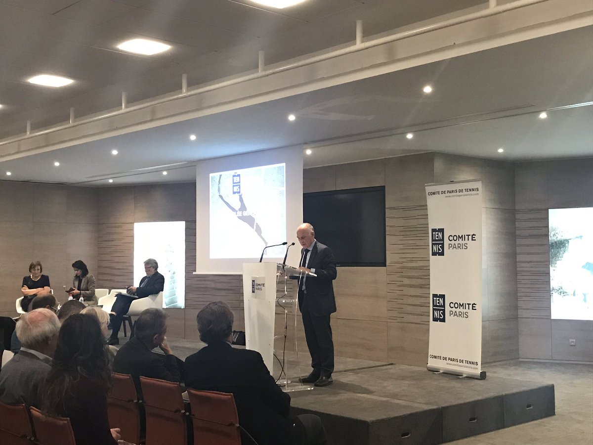 Yvinecsonia's tweet photo. Le @CreditMutuel île de France présent auprès des dirigeants des clubs de tennis lors de l’AG de son partenaire @ParisComite https://t.co/jIqddfEJeI