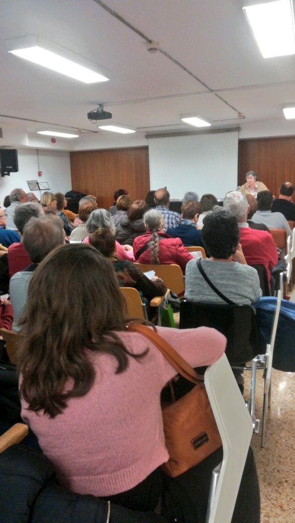 bibliotgn's tweet photo. Excel·lent cloenda del cicle #RamonFoguet290anys a l'Arxiu Històric de Tarragona amb visita i apunts historics del claustre de Sant Francesc i concert de flauta amb Neus Santesmases
@TGNcultura @TGNAjuntament @Bib_SeminariTgn
@universitatURV
#ReialSocietatArqueològicaTarraconense https://t.co/rkvngjpUYF