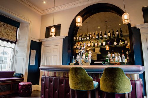 F E S T I V E   S T A Y S  🎄 🏛️ 🎄 

Anyone started their Christmas shopping!? 🎁
Why not have a day in York &amp; treat yourself to a relaxing overnight stay with us? 🛁🍷
From just £175 dinner, bed &amp; breakfast it'd be rude not to! 😉🙊

📞 01430 434920
💻info@saltmarshehall.com