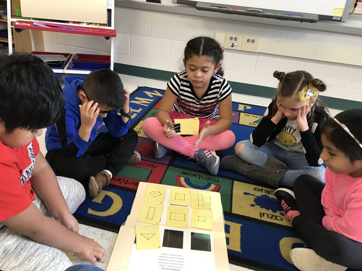 grahamroadaap's tweet photo. GRUPO with Imi and Zani make geometry even more fun in @GRES_FirstGrade https://t.co/RFd4yuVRb6