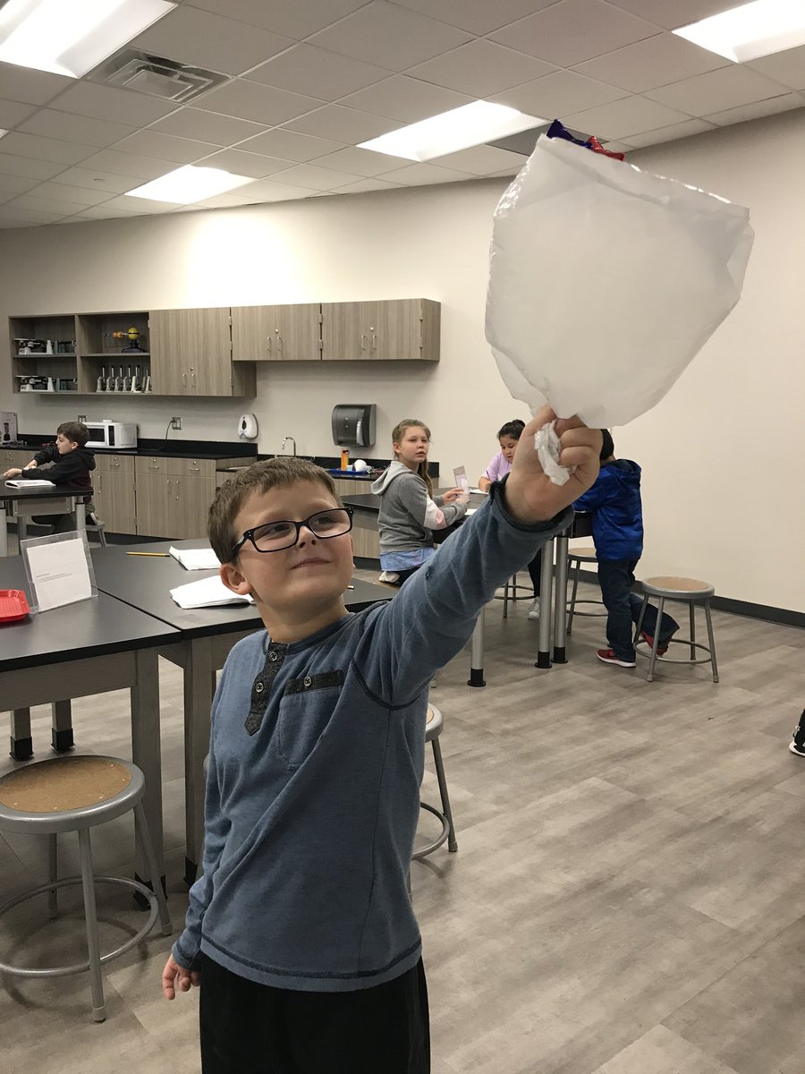 MsPinter2nd's tweet photo. 3rd graders are are having fun collecting evidence to prove that gas exists! @LCE_Mustangs https://t.co/I8h7nZfuz8