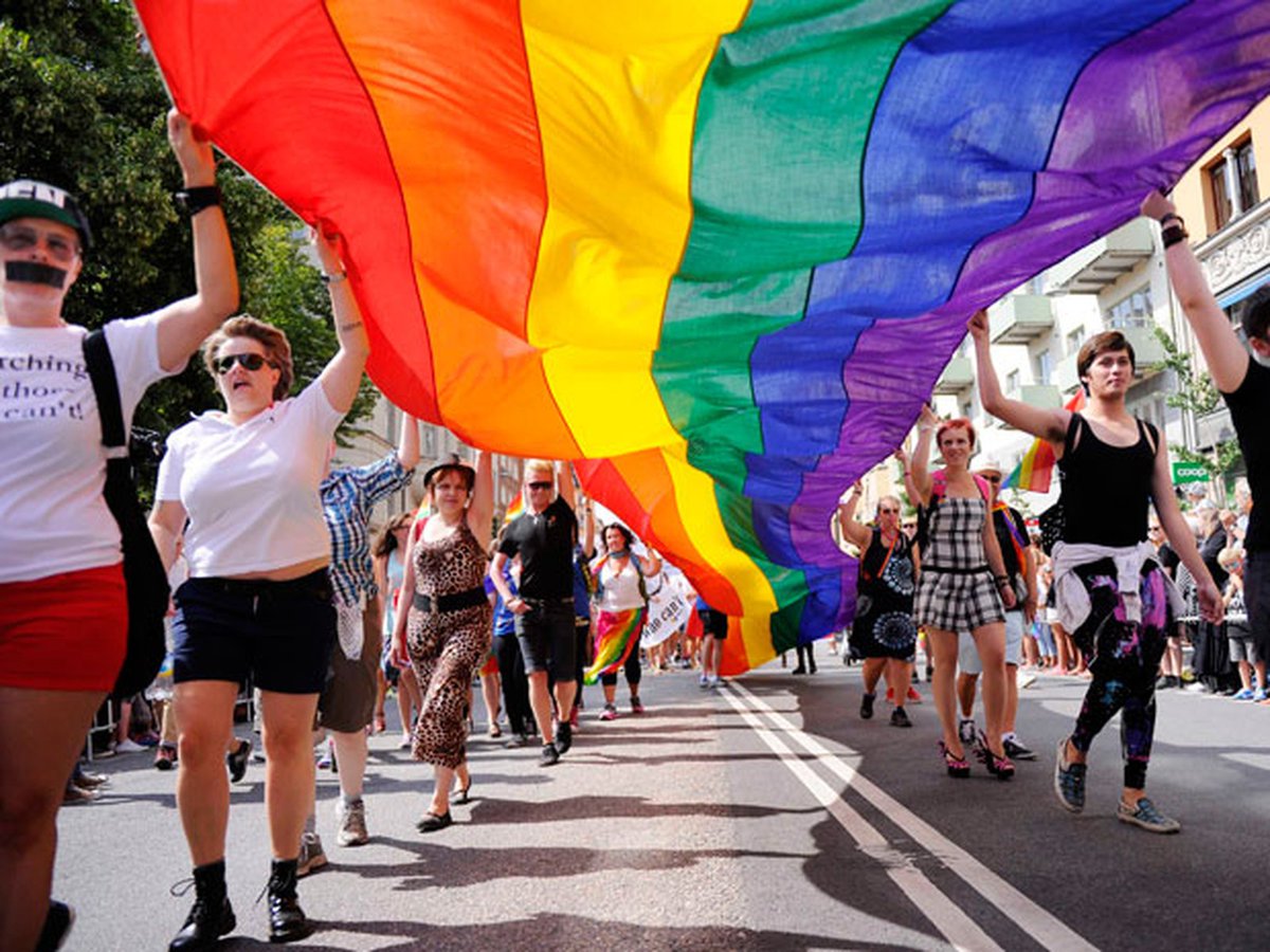 Dinamarca e Suécia têm menos suicídios de homossexuais após casamento gay ==> https://glo.bo/2Xdje8J #G1