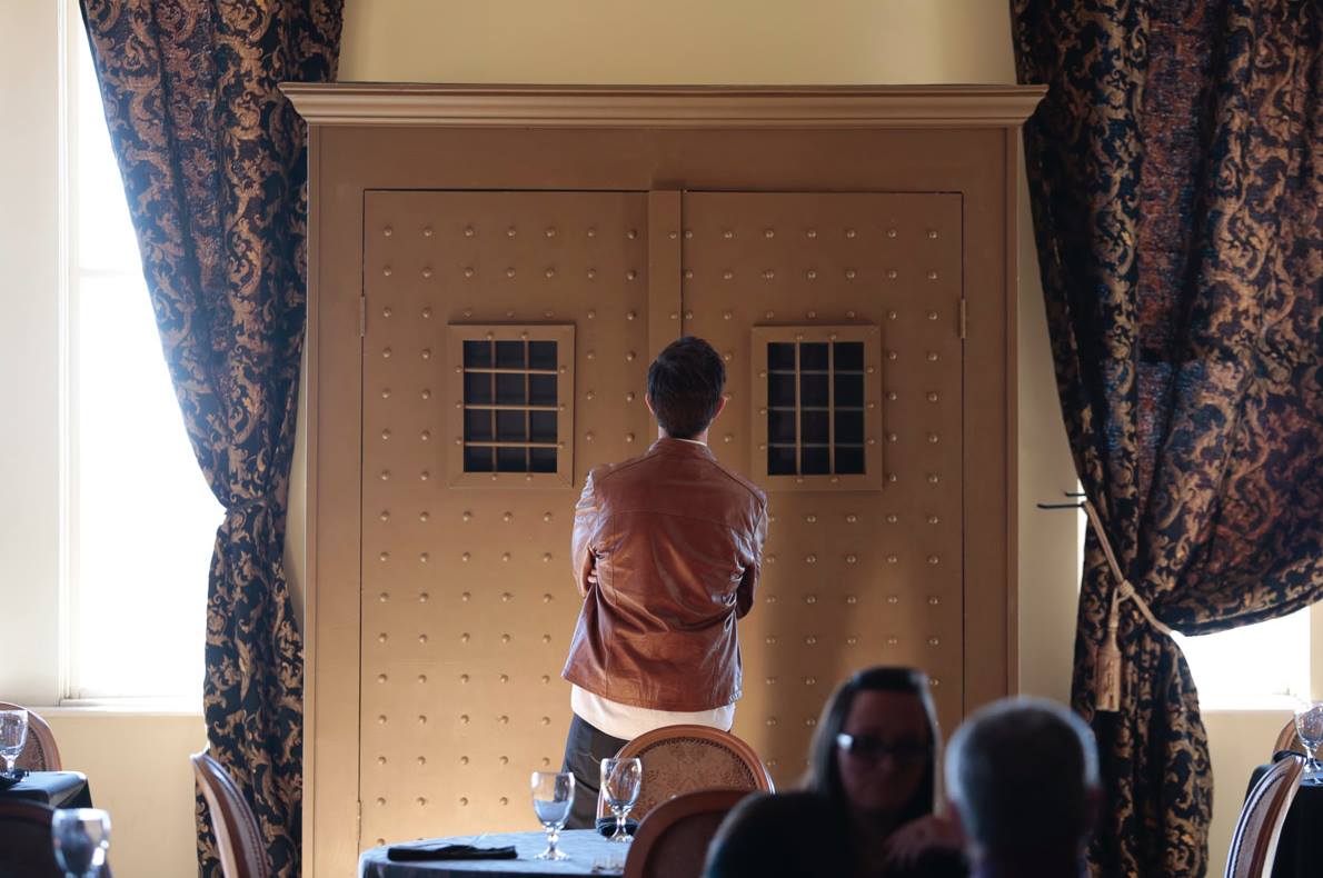 MondayAt1101AM's tweet photo. What has Michael found that was hiding on the wall behind the locked doors and how did he know it was there? What lies is the message talking about? #MONDAYAT1101AM https://t.co/QIRRGqfUYF