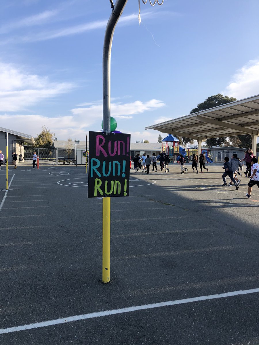 Thank you to our amazing PTA for a fantastic Fun Run! There’s still time to donate to support your student if you haven’t yet! Call the office or check Dojo to find out how! #thebulldogway 🐾
