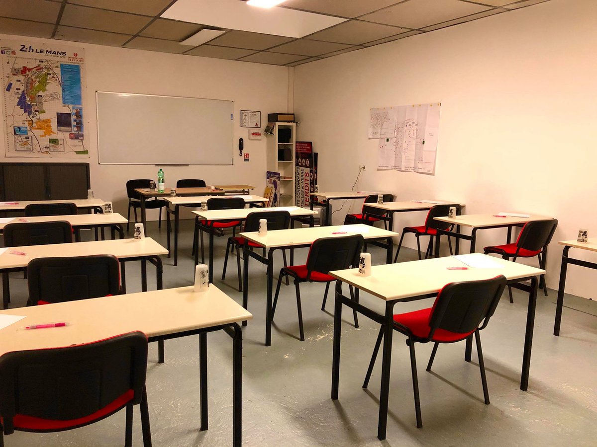 Après 8 semaines en formations dans nos locaux, et avoir passé le SST, l'habilitation électrique, une sensibilisation à la gestion des conflits dégradées physiques, une simulation d'acte de terrorisme, le SSIAP1 ... Demain c'est le dernier jour avec l'examen Agent de Sécurité