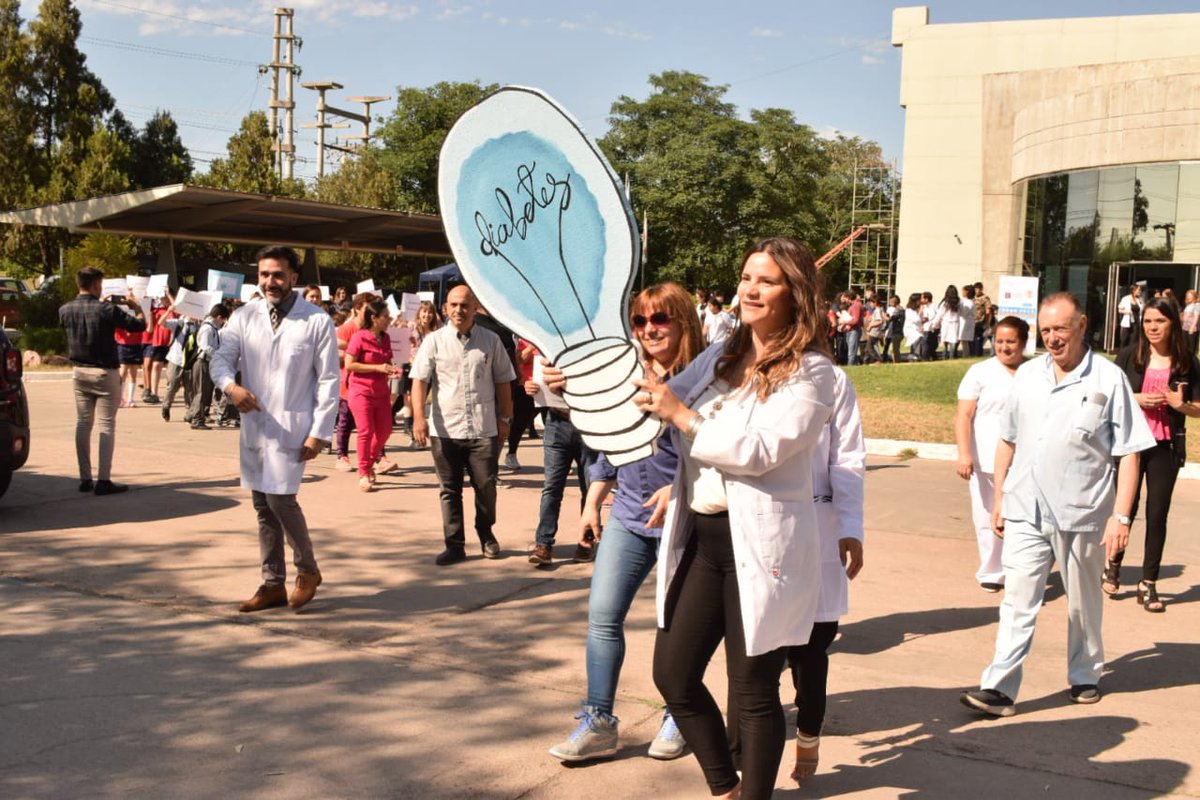Minsaludlrj's tweet photo. Caminar juntos hacia el sol ☀para prevenir la Diabetes

En el día mundial de la Diabetes, nos sumamos al desafío propuesto por la Fundación Mundial de caminar juntos para sensibilizar sobre esta enfermedad. https://t.co/WIytrKNgCU https://t.co/RfaPd4dTR5