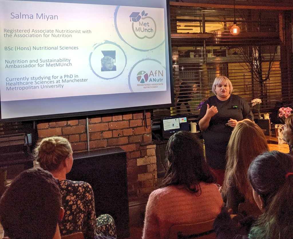 Really thought provoking talk by @MMUEngage PhD student @shpinkyfegg for @SciBarMCR Thanks to @penandpencilnq for hosting. Meal worms aren't just for the birds! @MetMUnch #chemicalshitstorm #nutrition #scicomm #science