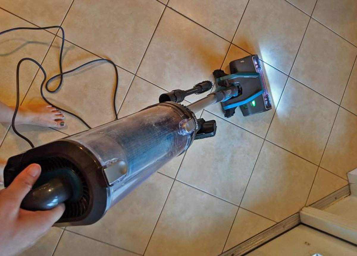 Jason Moe Roberts (@jasonmoeroberts) on Twitter photo I've just finished the review of a crazy stick vacuum cleaner, the Shark APEX UpLight: vacuumsguide.com/shark-apex-upl… <a href="/SharkCleaning/">Shark Cleaning (unofficial)</a> I've just finished the review of a crazy stick vacuum cleaner, the Shark APEX UpLight: vacuumsguide.com/shark-apex-upl… <a href="/SharkCleaning/">Shark Cleaning (unofficial)</a>