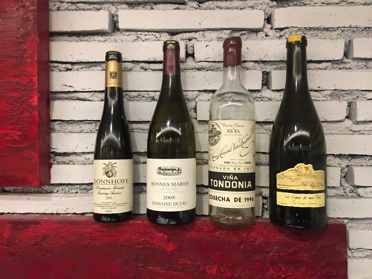 L y el vino y el mundo