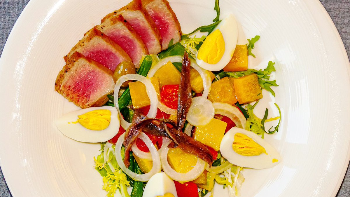 thebalepp's tweet photo. Treat yourself to delicious Pan Seared Fresh Tuna Nicoise at Theato Restaurant!

For reservations, please visit: https://t.co/Tzb630X9XS https://t.co/ciVxoSL2Jf