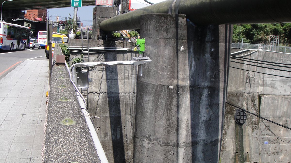 MatsushimaMTech's tweet photo. Even under #typhoon, #storm, #hurricane, #cataract, etc., monitoring river water level continuously online 24h 365 days a year.
Web: https://t.co/l6oEDzfyKl
#processvisualization #river #washout #riverwater #flood #floodaware #FLOODWARNINGS #floodwatch #disasterpreparedness https://t.co/U3T3C4814Y