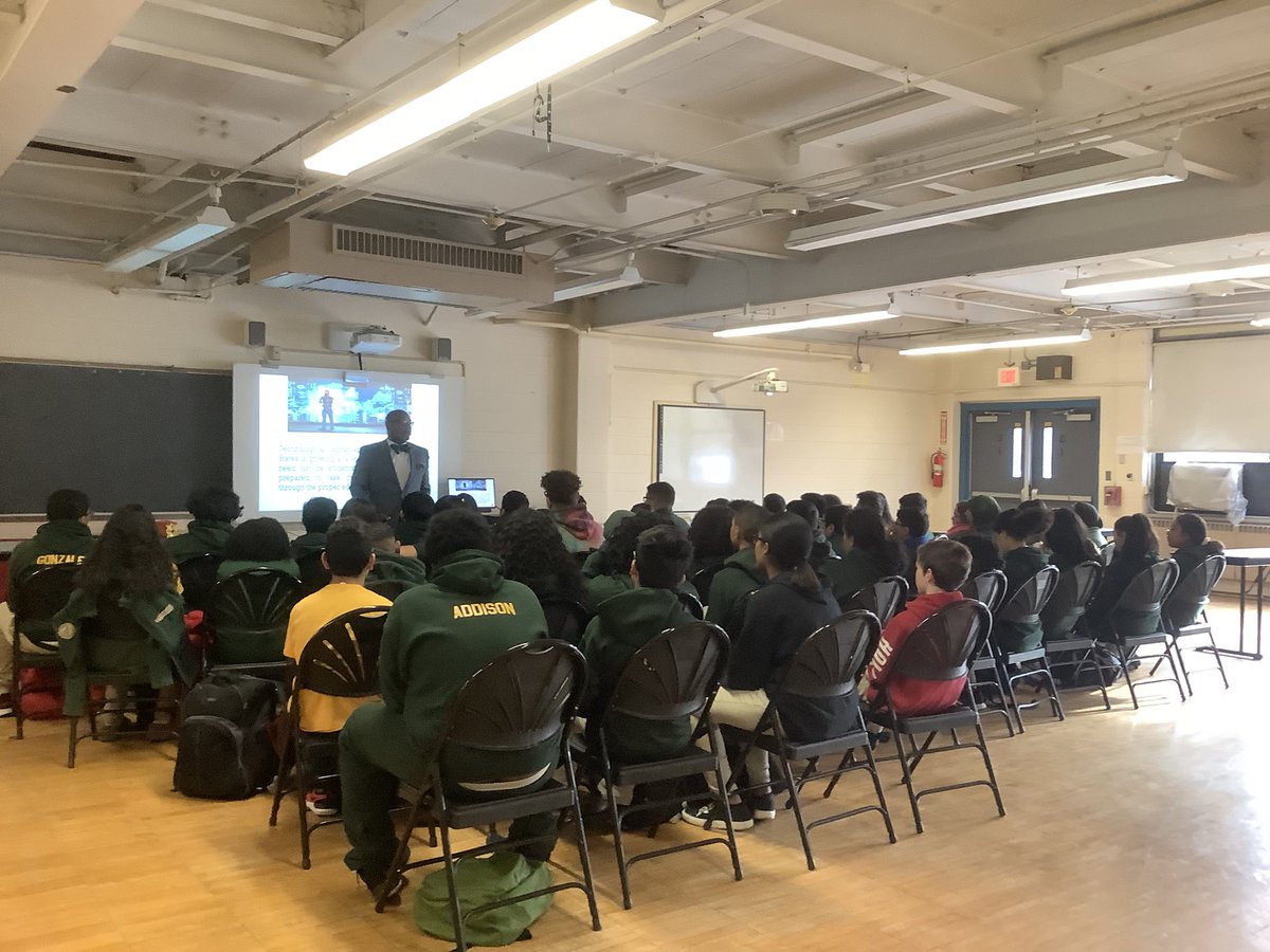 PTechPantherAc1's tweet photo. Superb P-Tech presentations to 8th graders at School 28 and School 16 in Paterson.

@PTechDawud #DualEnrollment #PTech #NJSTEM @NewJerseyDOE #Paterson_Public #PTechIBM #WeArePTech #Paterson_Public #PTechIBM #WeAreIBM https://t.co/ojgyLes5Zk