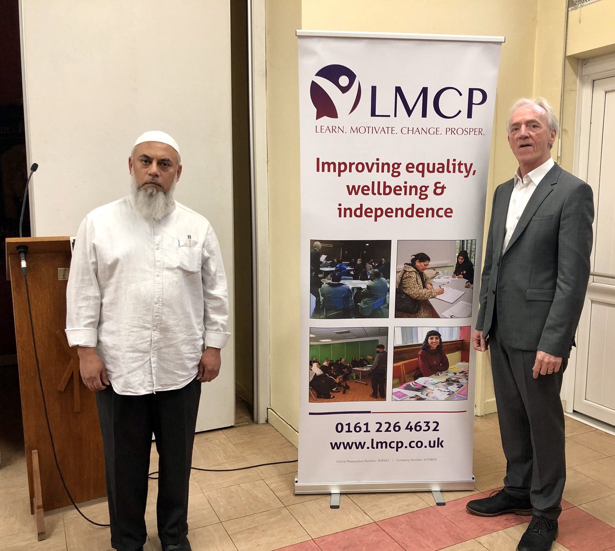 drmahendrapatel's tweet photo. Intense past 2 days in London, then Liverpool &amp; now #LMCP Manchester in crazy effort to support #WorldDiabetesDay #packedroom

Imp to engage with &amp; educate communities—supporting S.Asians help ⬇️ higher risk of #T2D &amp; dispel myths:
‘insulin means you die’

#Hindus #Muslims #Sikhs https://t.co/r273FAnoo8