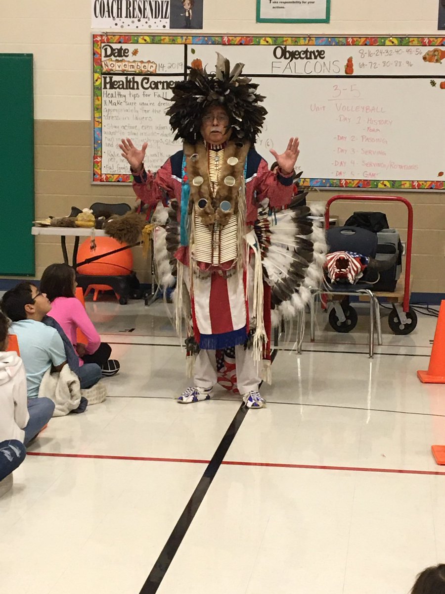 FieldsFourth's tweet photo. Thank you to Mr. Garcia for a wonderful presentation about the Lipan Apache Tribe. Students had the opportunity to handle artifacts and learn about their way of life. @NISDFields @fieldsfitfamily #FieldsLegends https://t.co/rDF0rTsqdz