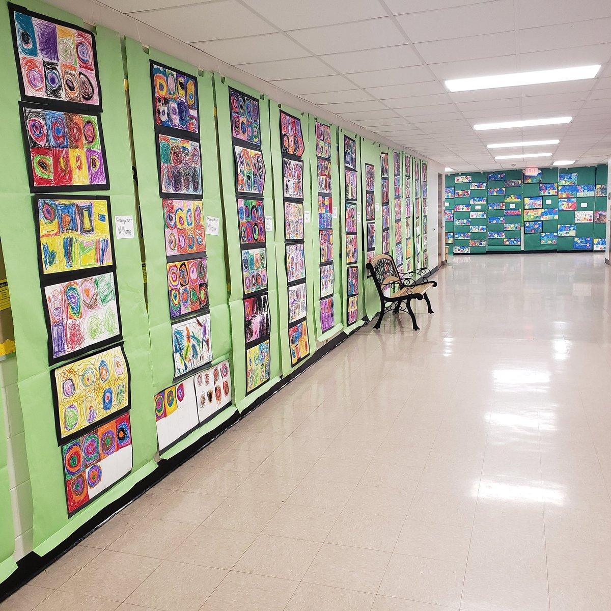 HCPSRiverhills's tweet photo. The hallways are transformed! Visit the Riverhills Museum during Fall Fest...Enjoy the work of all our young artists
#PTAmakesmagichappen https://t.co/AJiIeqqg1E