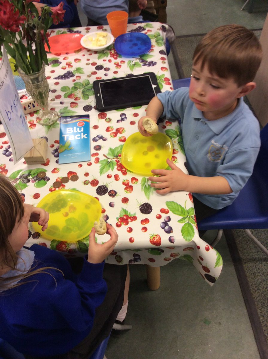 RectorySchool's tweet photo. This week in EYFS the children made their own bread rolls. They then enjoyed them as part of snack. They were yummy! #baking #observingchanges #delicious https://t.co/TohxyMYoIx