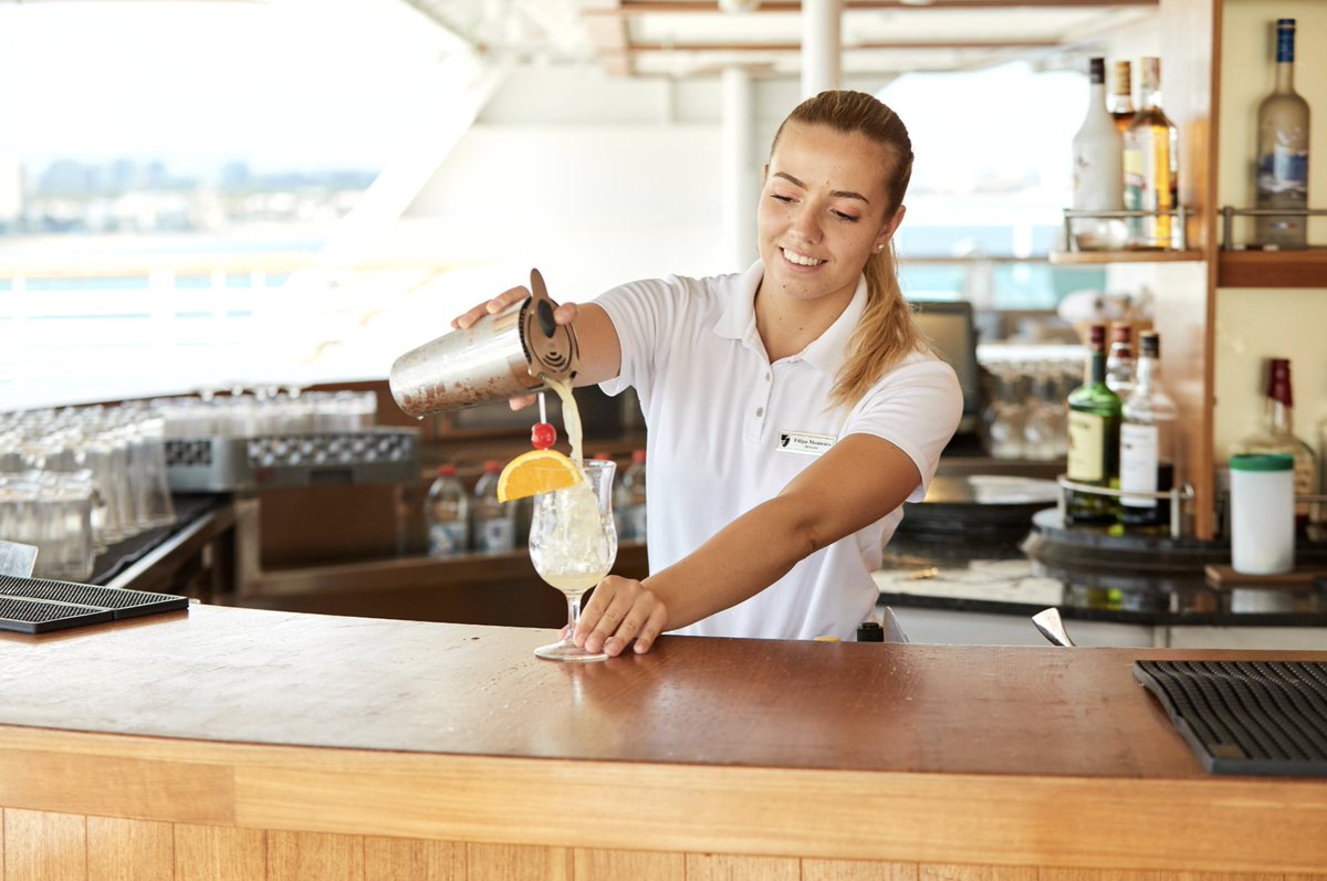 SeabournCruise's tweet photo. A8: Attentive, personalized service makes for an extraordinary, ultra-luxury experience. From our Suite Stewardess welcoming you home with a smile after a day ashore to our bartenders who know your go-to drink order, that’s the #SeabournDifference. #TWchats https://t.co/4bnlEqs2Eo