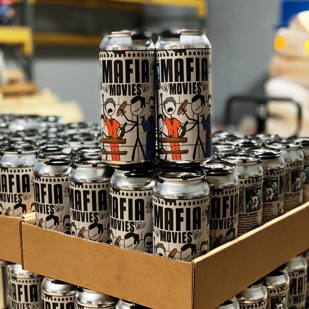 EPassyunkAve's tweet image. Hot diggity dog! Tonight from 5-8pm @primalsupplyphl teams up Chef Damon Menapace of @LeVirtuPhila for a night of hot dogs, plus beer from @StickmanBrews at the #EastPassyunk location. Head to1538 East Passyunk Ave and eat in or take out while supplies last.