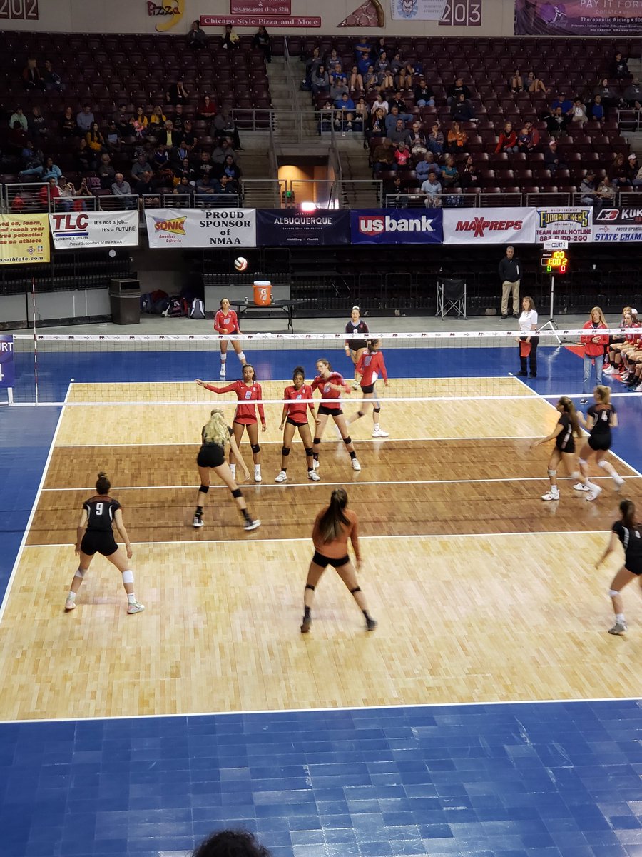 First round of State Volleyball happening now as our Matadors take on the Eagles.  Good luck, ladies!  🏐🍉🏐🍉#SHSGoodToGreat <a href="/SHSdanza/">Larry D'Anza</a> <a href="/AD_Weems/">Brian Weems</a> <a href="/MsChavez_SHS/">Mrs. Frances Chavez-Lovato</a>