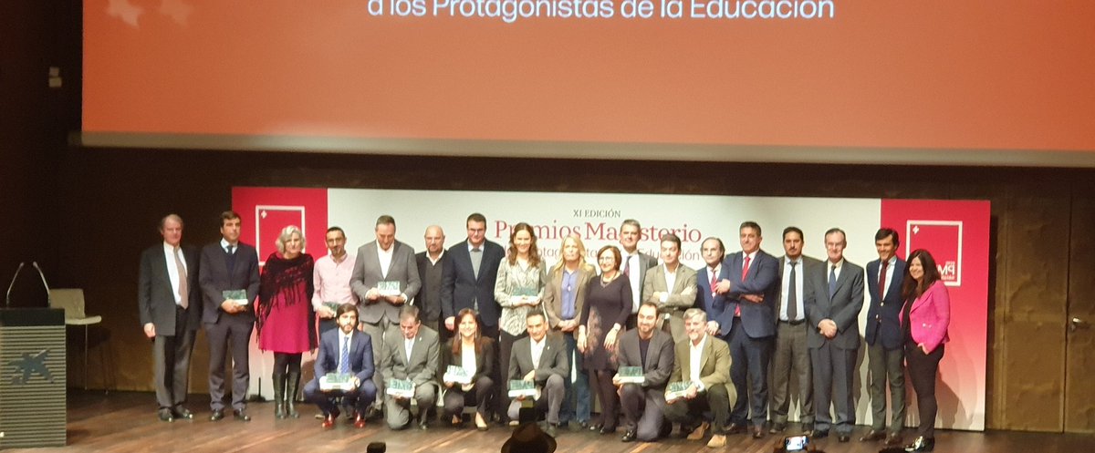 feuso_madrid's tweet image. #PME19 foto de familia #PremiosMagisterio Protagonistas de la Educación