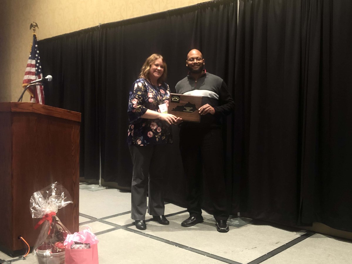 WKDZ's tweet photo. GOOD NEWS: Freedom Elementary School accepted a statewide award Thursday for their family resource center. https://t.co/6zi9rmrOU1 https://t.co/trqdH403dP