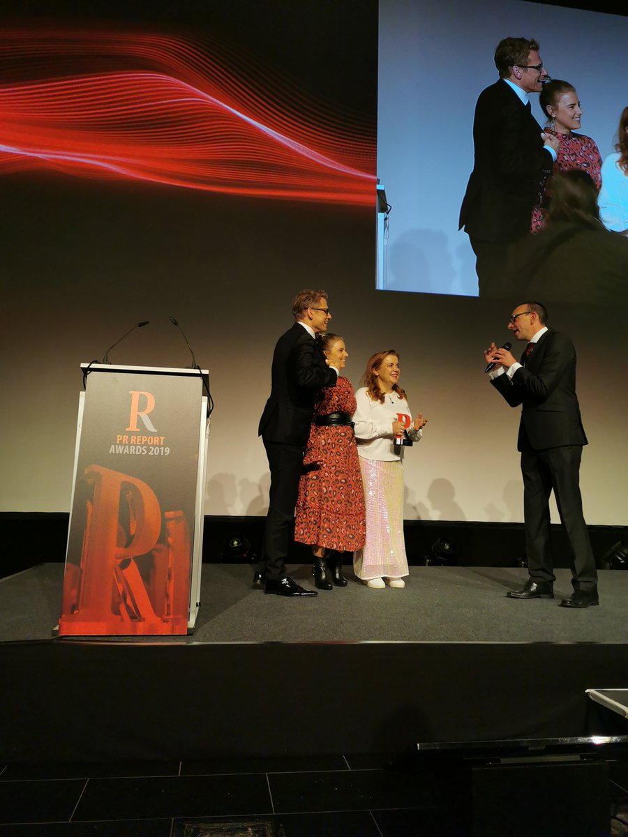 prreport_de's tweet image. Alle Gäste des #prreportcamp hatten die Möglichkeit, heute mal selbst Jury zu spielen – beim Publikumspreis! Und die Wahl fiel auf Hannoverbundenmit der Kampagne  150 Jahre Privatbrauerei Herrenhausen– herzlichen Glückwunsch! #congratulation #prrawards