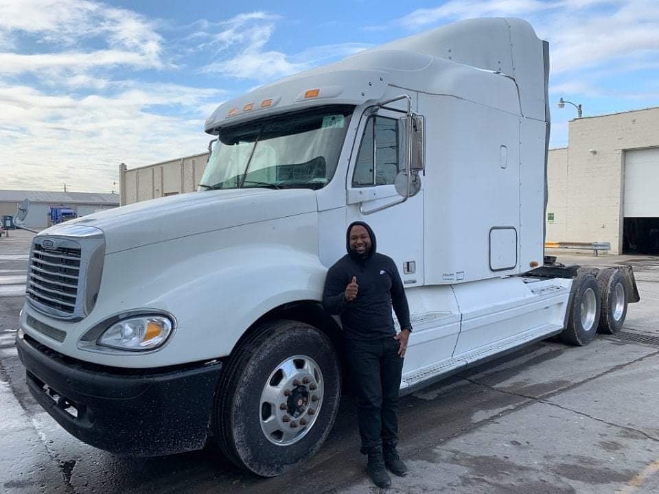 Christopher R. from Ohio picked up his 2007 Freightliner Columbia with a freshly rebuilt 14 Liter Detroit engine today. We appreciate the business and hope you enjoy your new truck. exceleratetrucks.com
#Excelerate
#OwnYourOwnTruck
#InHouseFinancing
#Freightliner
#Trucking