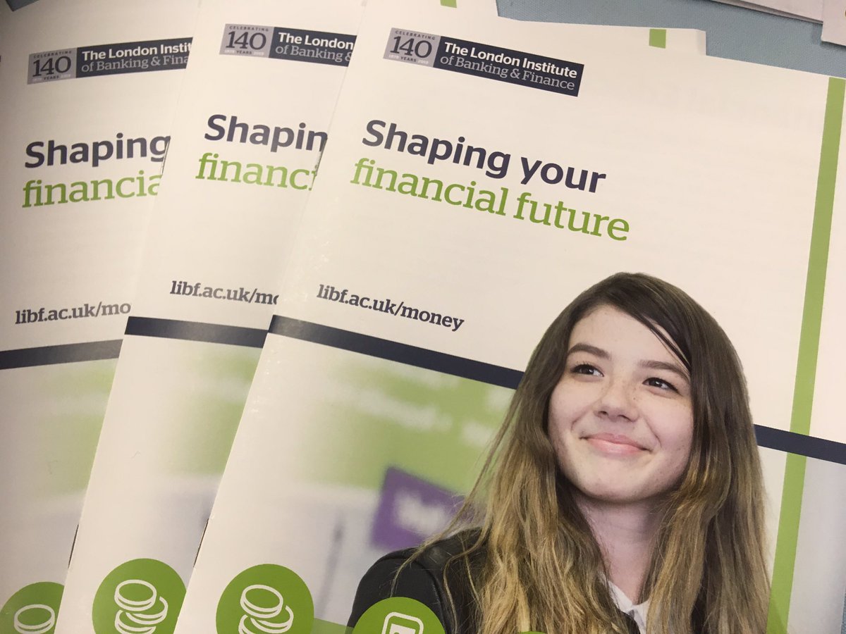 Dominic_Vallier's tweet image. A really busy 6th form open evening tonight @Deepings_School. Students and families were fully engaged about gaining a financial ‘life skill’ and the opportunity of an A level with  @StudyLIBF @LIBFDegrees #CeFS #DipFS #financialeducation @DeepingsHead