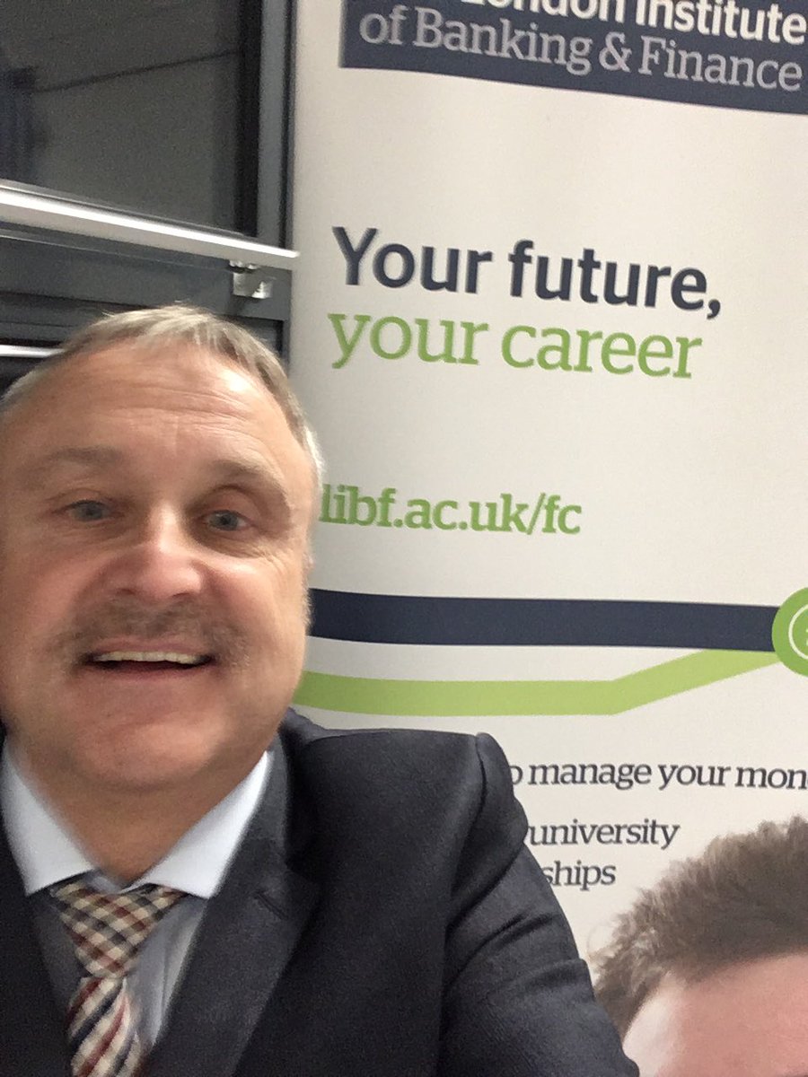 Dominic_Vallier's tweet image. A really busy 6th form open evening tonight @Deepings_School. Students and families were fully engaged about gaining a financial ‘life skill’ and the opportunity of an A level with  @StudyLIBF @LIBFDegrees #CeFS #DipFS #financialeducation @DeepingsHead