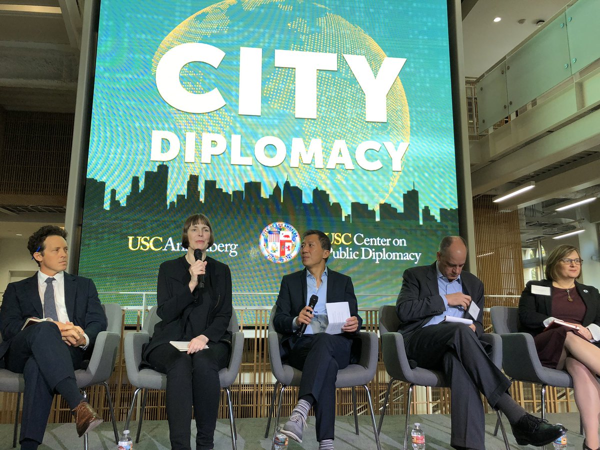 Love hearing the ideas of my fellow thinkers on sub national foreign policy here at USC. @PublicDiplomacy @IanKlauss @CityofSeattle @BrookingsMetro @londonpartners @anthonypipa @BrookingsGlobal #SDGs #CityDiplomacy