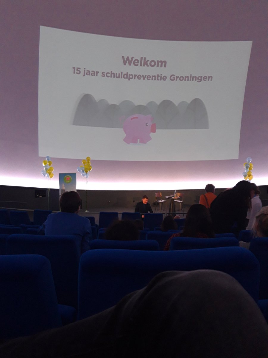 Een middag met inspirerende sprekers waaronder @MattiasGijsbertsen (wethouder gemeente Groningen, @Barbarabraams (cognitief neuro wetenschapper) @Arjanvliegenthart (directeur Nibud) en interactief theater van de groep Playback. #sociaalwerkdeschans
