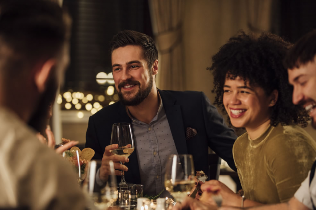 RuthsChrisBuck's tweet photo. Are you visiting the area from out of town? Join us for happy hour or dinner to round out your travels. https://t.co/cwPPuE5dIR