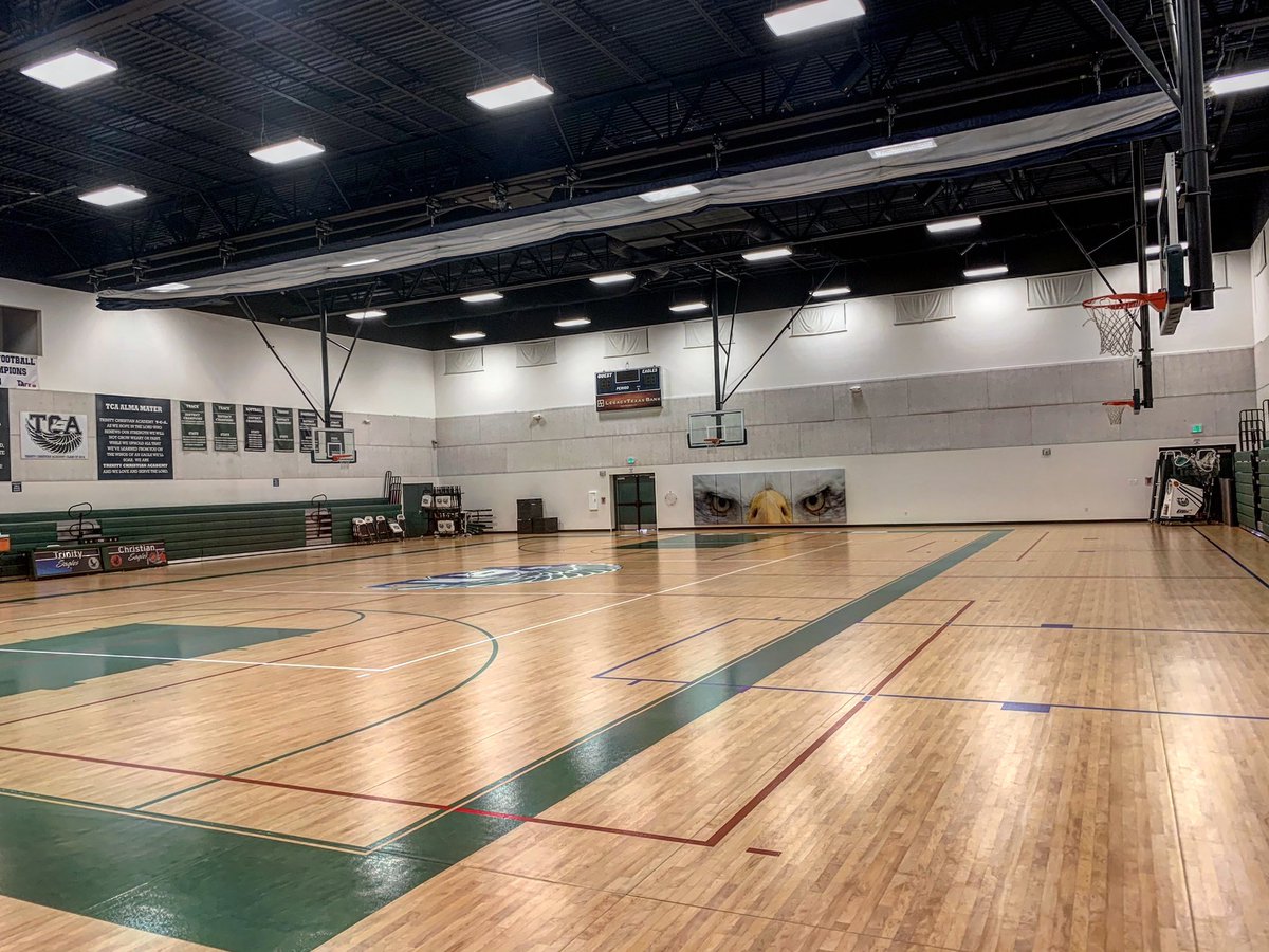 StudentLifeTCA's tweet photo. Barber Gym, Tonight! All 4 High School teams play tonight at Home π¦
π Tip off at 4:00pm #eaglesbasketball #TCADifferentByDesign https://t.co/lvii7nidF0