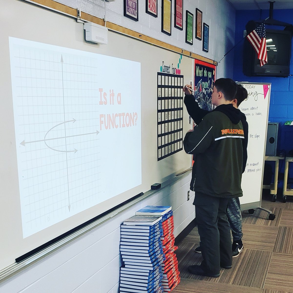 mathinmotionALC's tweet photo. Time for Connect Four! Function review is always better with a little friendly competition. #WinTheDay @NiRiverMS @SpotsySchools https://t.co/6TO6LenEQm