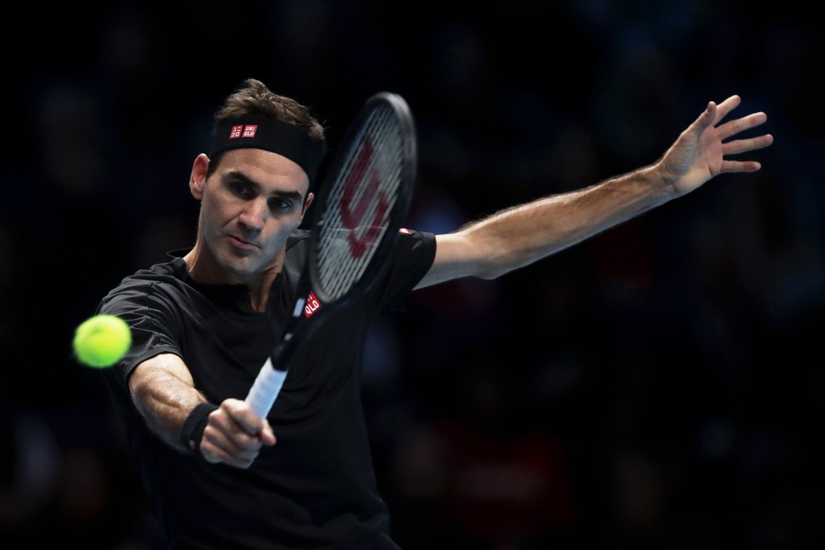 Novak Djokovic goes out of the #ATPWorldTourFinals losing 6-4 6-3 to Roger Federer in London.👉http://bbc.in/2rCDIvF #bbctennis