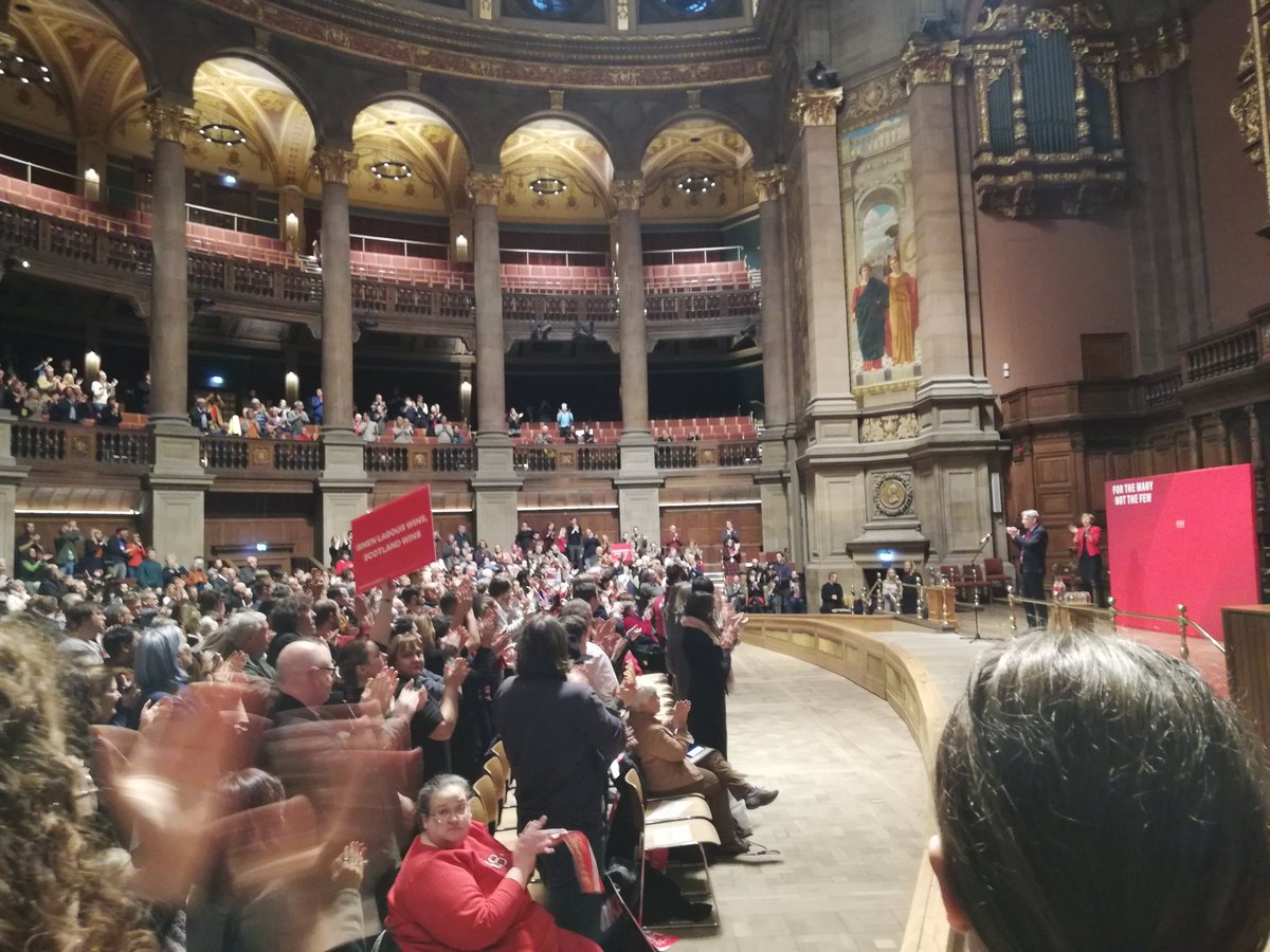 Edinburgh this evening. WHEN LABOUR WINS, SCOTLAND WINS! #ForTheMany #VoteLabour #JeremyCorbyn HAS MY VOTE!