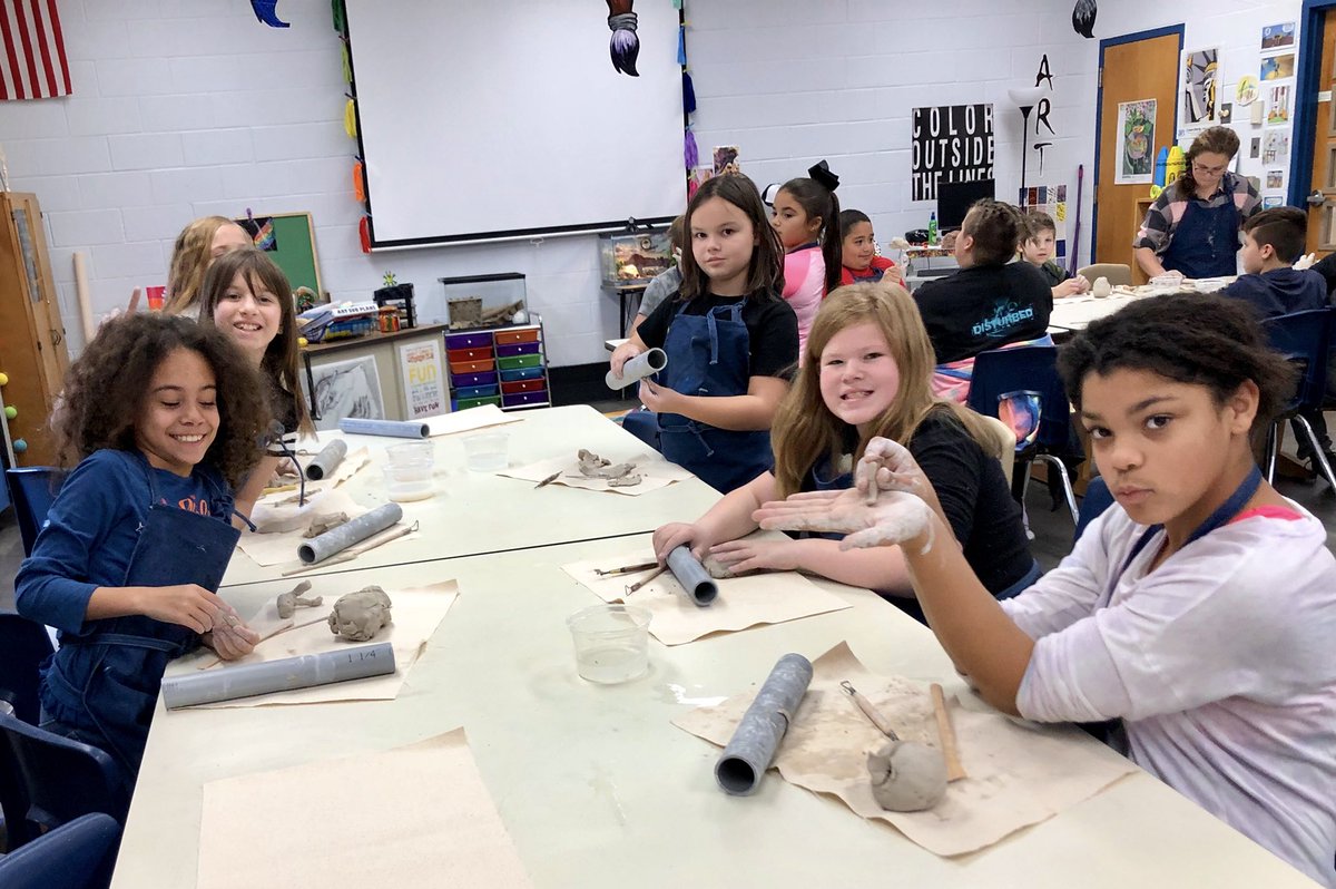 MrsLoucksWY_ART's tweet photo. These students cashed in 50 Dojo points for CLAY EXPLORATION time with ME today! They did a FANTASTIC job getting messy, creating, and exploring all things CLAY! #wyproud @MsJLSloan #wemakemesses #clayday https://t.co/hERy3930d8