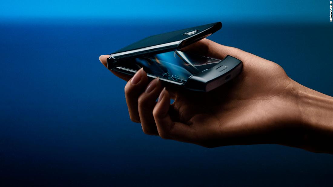 Hello, Moto. Motorola's legendary Razr flip phone from 2004 has been modernized into a $1,500 smartphone https://cnn.it/33NYgj9