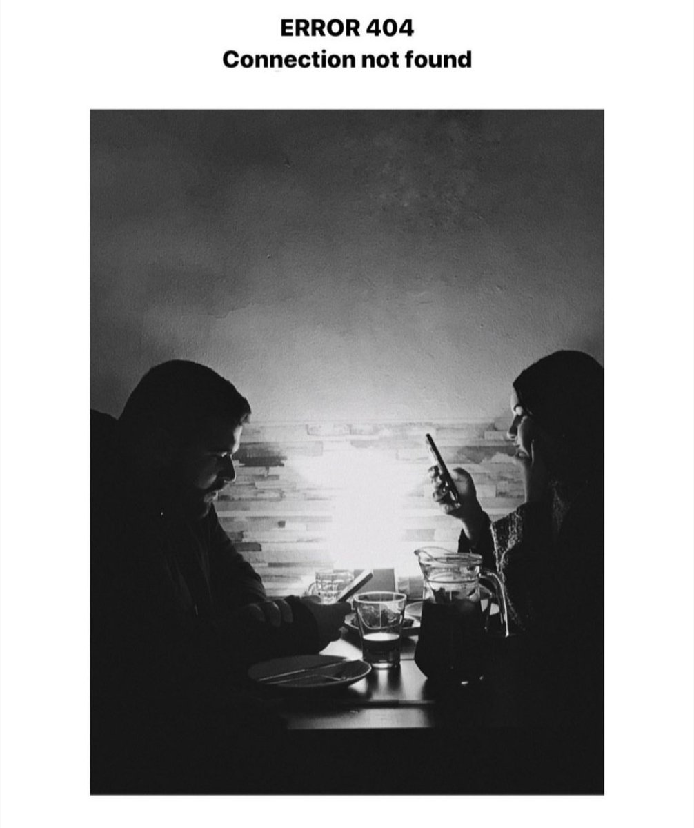 Antes, las parejas desgastadas, en los restaurantes, simplemente no se hablaban. Ahora por lo menos tienen internet. PIC DE <a href="/corislife/">Coraima Mengibar</a>