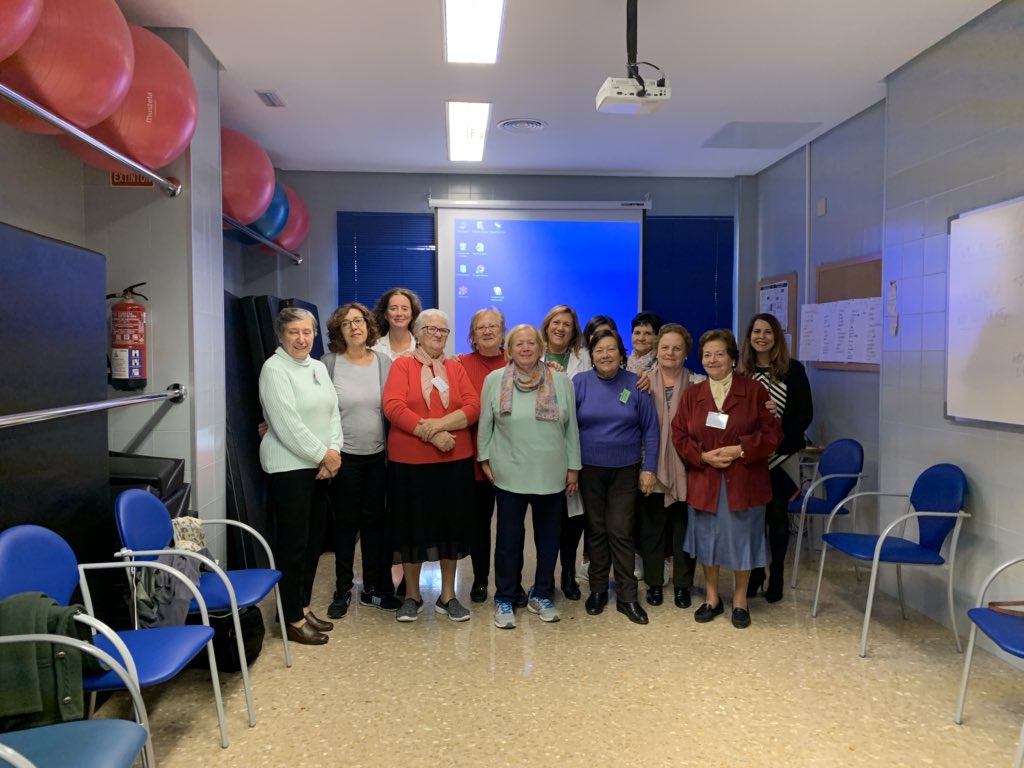 CSPuertoTorre's tweet photo. Hoy finaliza el segundo grupo  de Gruse ,este año ,en nuestro Centro,junto a mi compañera Mar,medico de familia una experiencia muy gratificante.Nos ha acompañado hoy ultimo día Lourdes,agente de igualdad del Puerto de la Torre😊👏@SaludAPMalaga @adamanas @gruseand @mhorcajo0808 https://t.co/Gz4GdZK7x4
