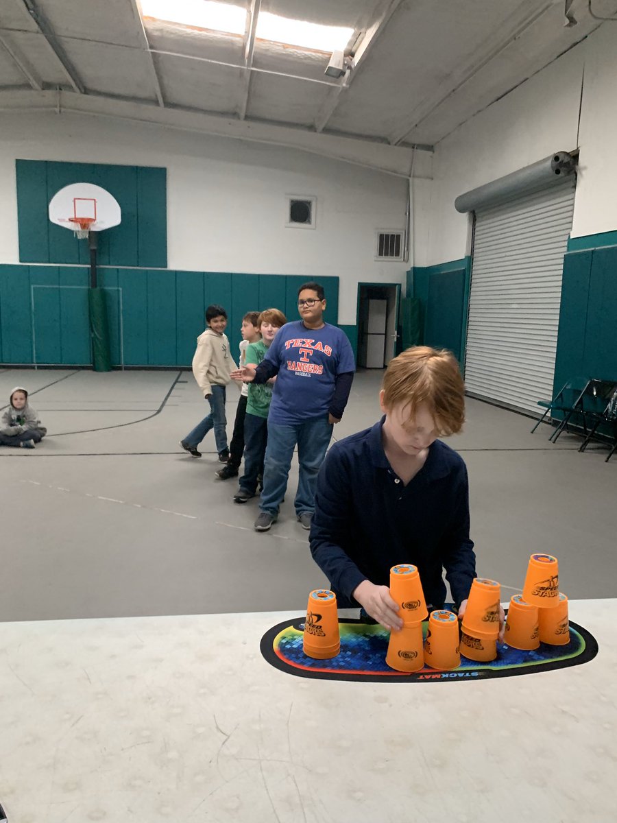 school_treetops's tweet photo. Cupstackers! #wearetreetops #fwweekly #startelegram https://t.co/VzULhatKIj