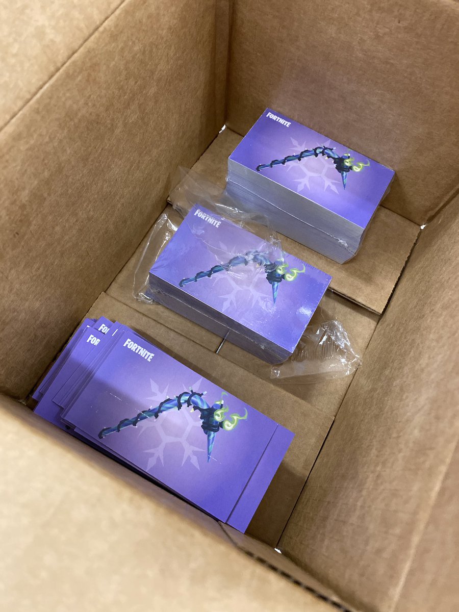 formersoarandy's tweet photo. working at Gamestop has its perks 🤑

who wants one? follow and rt!! https://t.co/DpYHOw2KzG