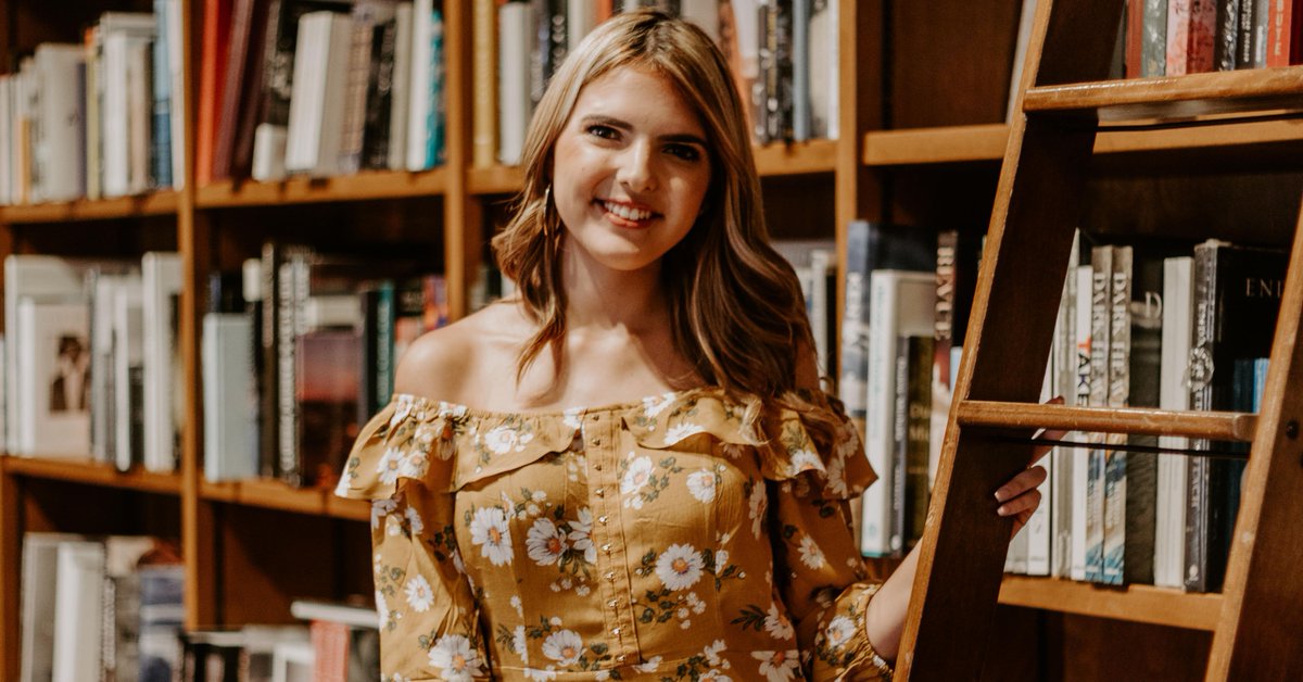 BeeFreeMedia's tweet photo. Introducing #TeamBeefree. Say hi 👋 to Kaitlyn Medina. "I love that we get to make our customer's visions come to life!" - says Kaitlyn, Beefree Media's Production Assistant, who works on client project requests and assisting her colleagues with everyday needs. #MeetTheTeam https://t.co/5rTAxMFVEL