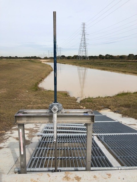 MunicipalValve's tweet image. Golden Harvest 36”x48” Stainless Steel Slide Gate installed by MVE for the Ventana Lakes East Detention Canals/Ponds in Katy, Tx. Engineer: EHRA – Houston, Tx. #slidegate #katytexas #municipalvalve #goldenharvest