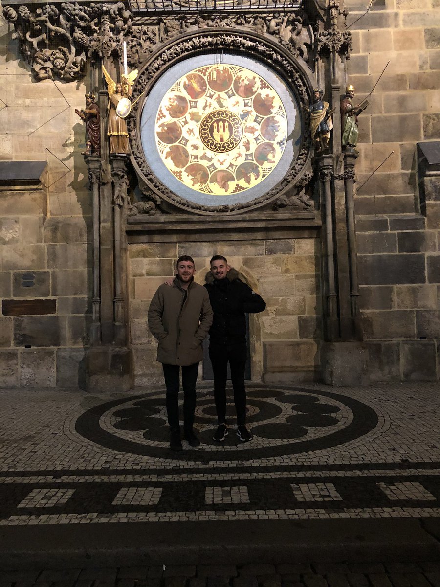 tomspark15's tweet photo. Two Toms #BigClocks https://t.co/zeCn5a0bAs