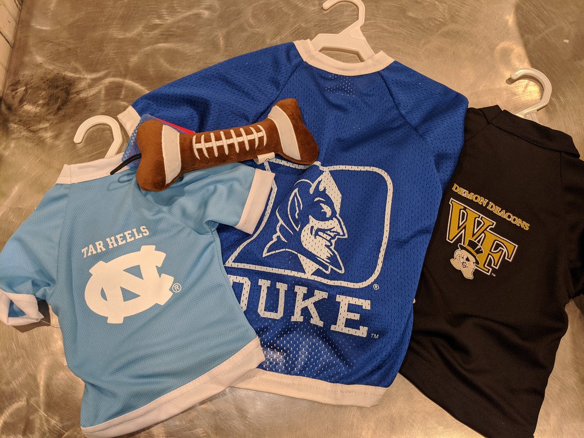 oliverscollar's tweet photo. Tailgate! https://t.co/cNVTQl7apy