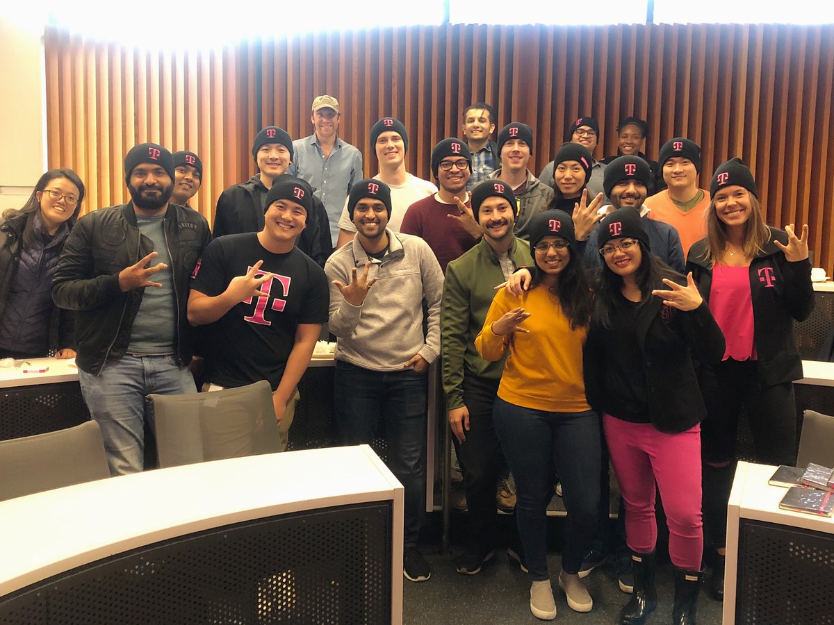 JoanneWithAPlan's tweet photo. Back at #UW #Foster w/@MagentaHank and @maggiej_5! 🙏🏽 for representing #L2E! Love these #leaders 👏🏽
.
#WeWontStop #AreYouWithUs #BeMagenta #Tmobilecareers #PoundL2E #Uncarrier #MyUncarrierLife #1HR https://t.co/BykjLwR7Hh