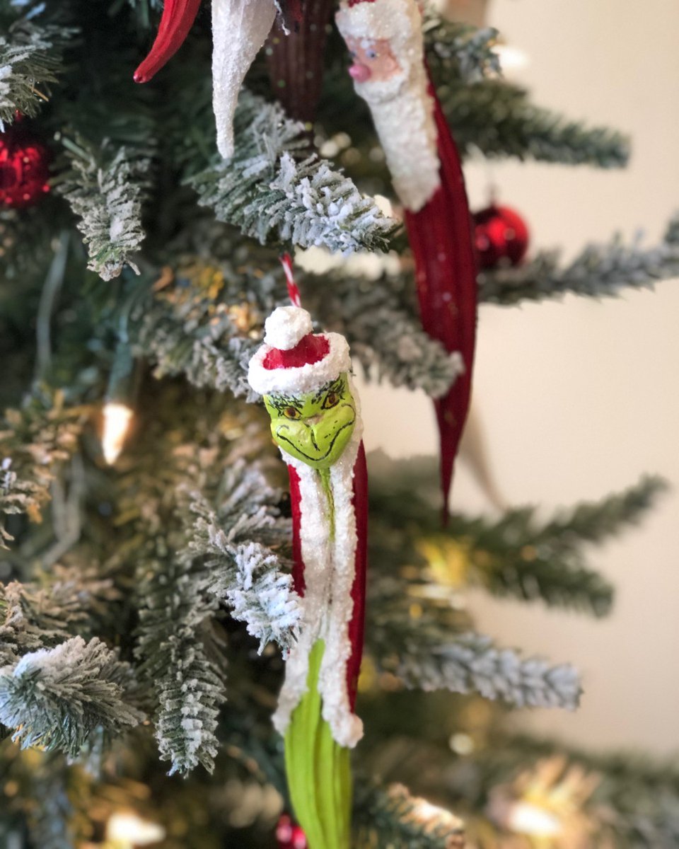 MVACarts's tweet photo. Get your Grinch On! #HolidayArtMarket #mvacarts #localart Downtown Guntersville, North Town Merchants Association https://t.co/q6FLMsvytH
